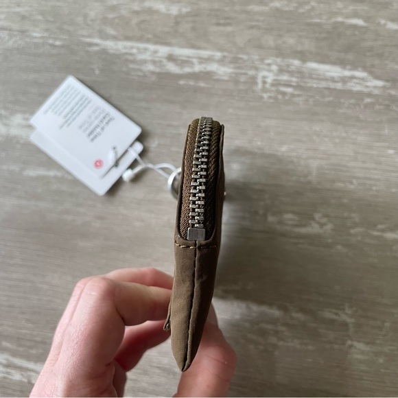 Lululemon Test of Time Card Holder mini wallet in Deep Artifact (dark brown) - Picture 8 of 9